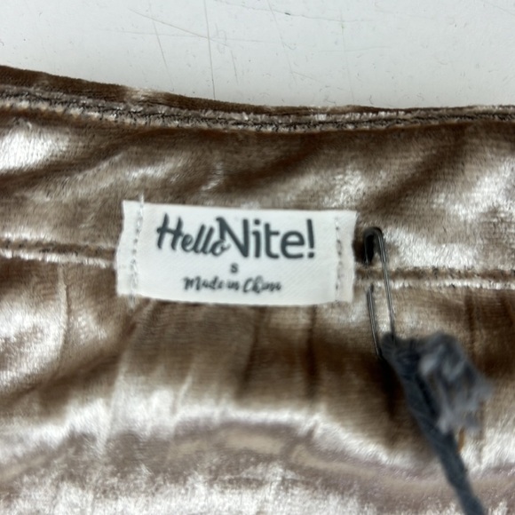 Nwt Hello Nite Crushed Velour Lounge Shirt size small - Picture 5 of 10